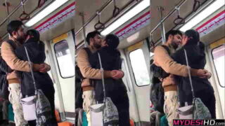 Viral Indian Metro MMS Video – Naughty Desi Couple Caught in Public